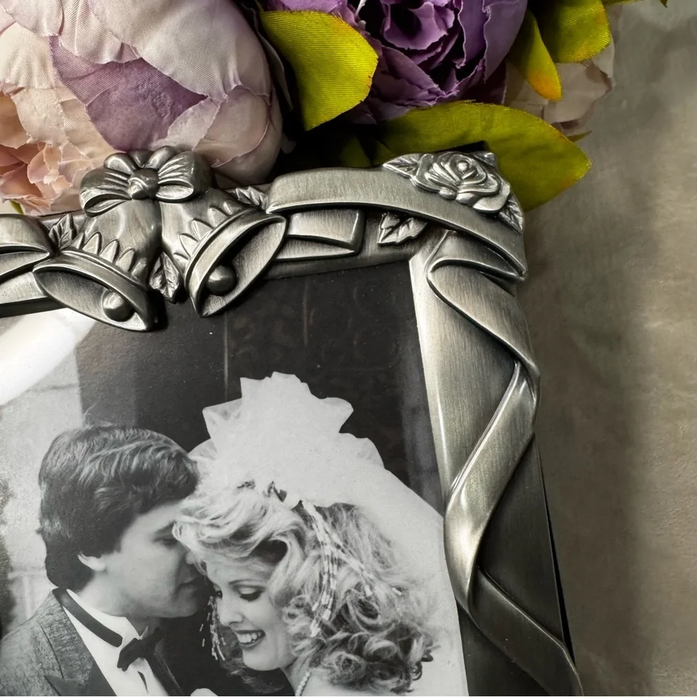 NEW Vintage Silver Wedding Picture Frame and Photo Album